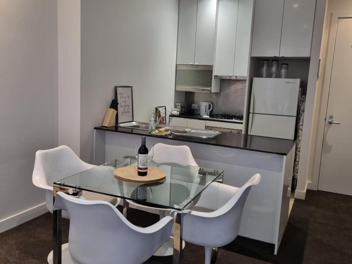 Collins Central 2-Bd Apartment With Pre-Reserve Parking Мелбърн Екстериор снимка
